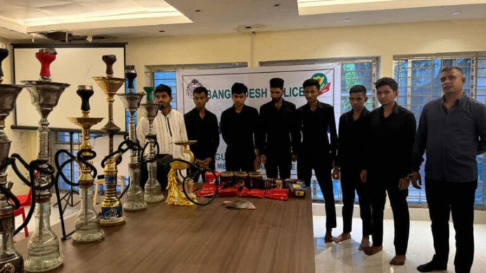 গুলশানে সীসা বারে অভিযান, ক্যাসিনো সেলিমসহ ৯ জন গ্রেফতার