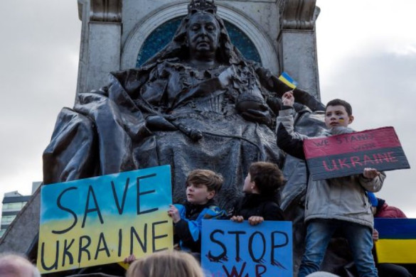 Commission disburses first €3 billion to Ukraine of its part of the G7 loan, to be repaid with proceeds from immobilised Russian assets