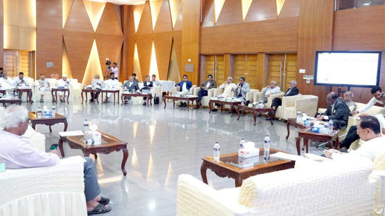 সংলাপে ঐকমত্য: জরুরি অবস্থার আগে নিতে হবে মন্ত্রিসভার অনুমোদন