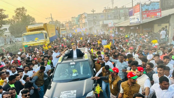 পেকুয়ায় সালাহউদ্দিনের নির্বাচনী শোভাযাত্রায় জনস্রোত