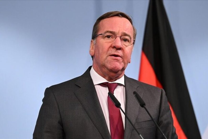 Germany ready to send troops to Ukraine: defense minister