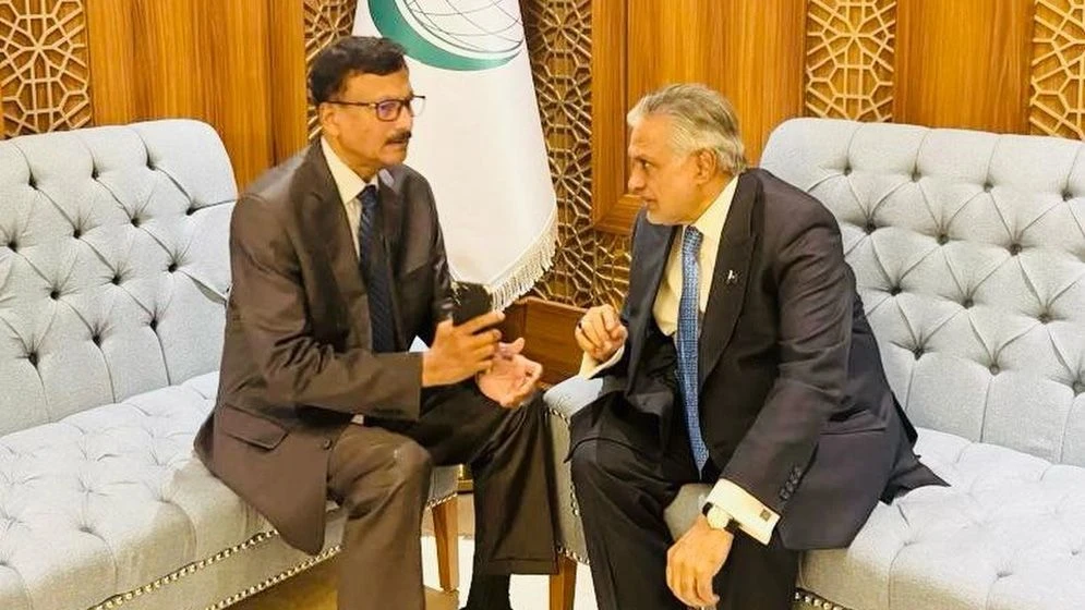 সৌদিতে পররাষ্ট্র উপদেষ্টার সঙ্গে পাকিস্তানের পররাষ্ট্রমন্ত্রীর বৈঠক