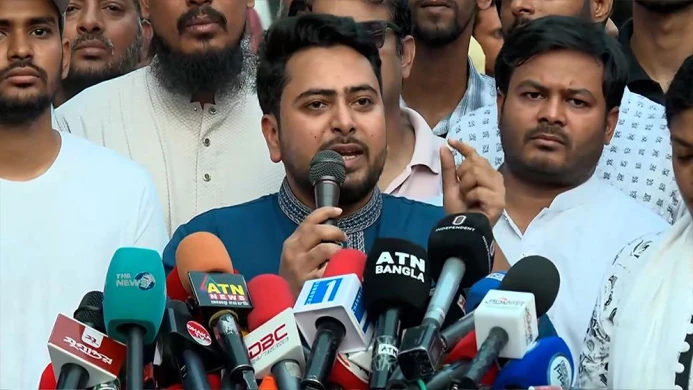 আওয়ামী লীগকে ফেরানোর চেষ্টা করছে বিএনপি: নাহিদ ইসলাম