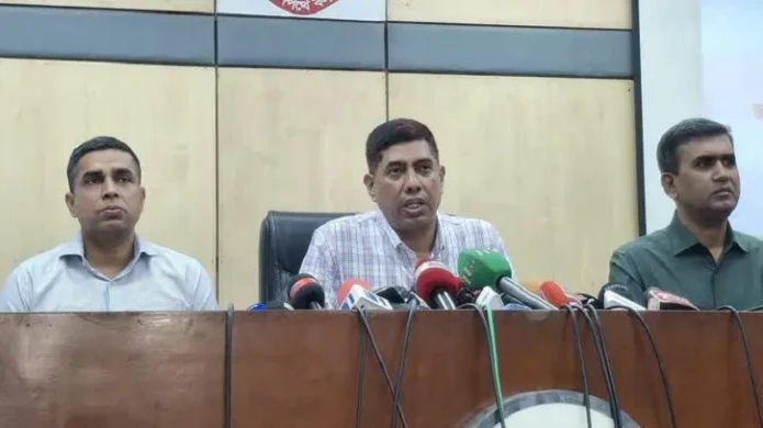 আ.লীগের লকডাউনকে কেন্দ্র করে উদ্বেগের প্রয়োজন নেই: ডিবি প্রধান