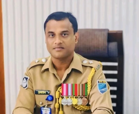 পদায়ন নিয়ে ক্ষুব্ধ অতিরিক্ত পুলিশ সুপার রেজাউল করিম