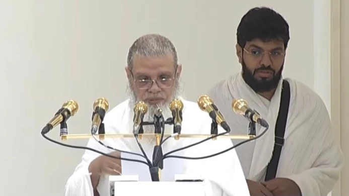 আরাফার ময়দানে শুরু পবিত্র হজের খুতবা শুরু