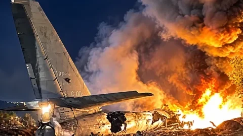 রাশিয়ায় পরমাণু অস্ত্রবাহী বোমারু বিমান বিধ্বস্ত, নিহত ৬
