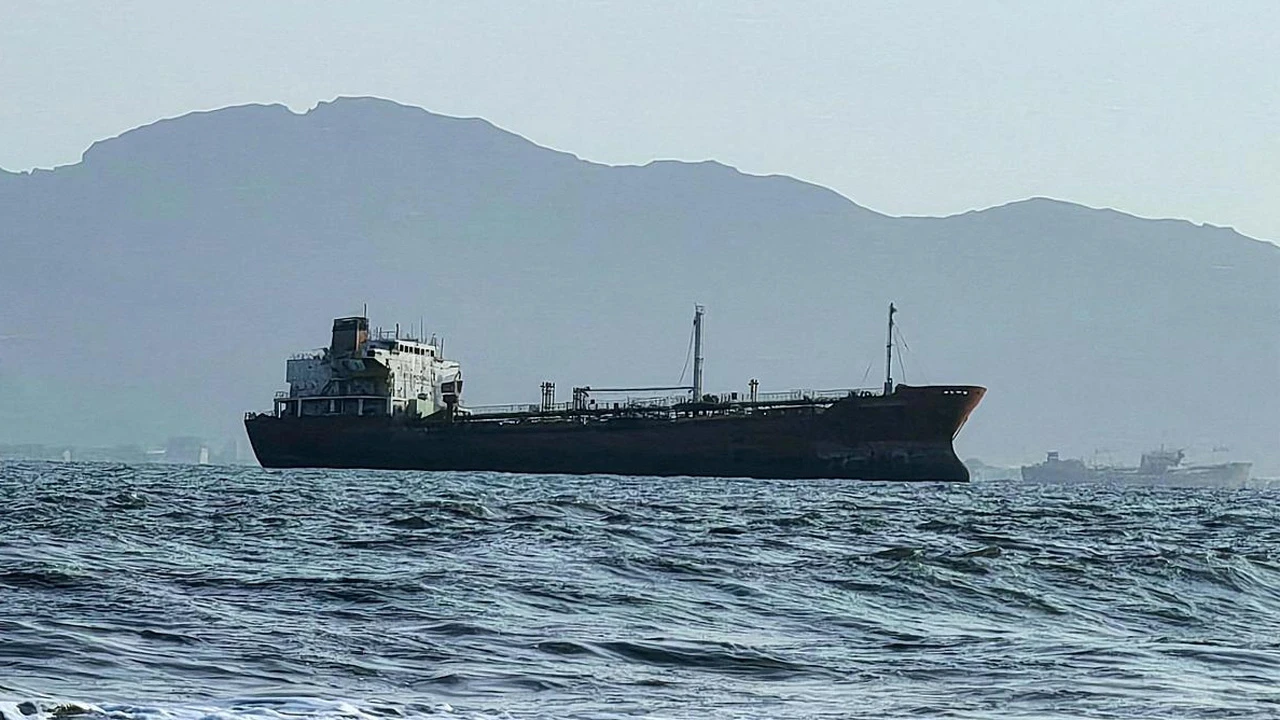 Houthis Claim Attack on Saudi Oil Tanker in Red Sea