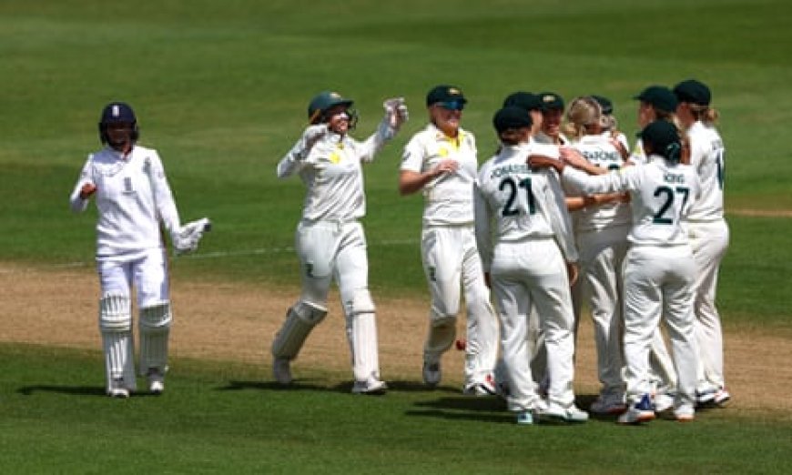 England suffer innings defeat to lose Women's Ashes 16-0