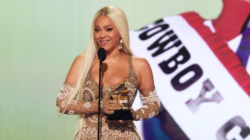 Grammys Take On-Air Hit but Thrive on Social Media